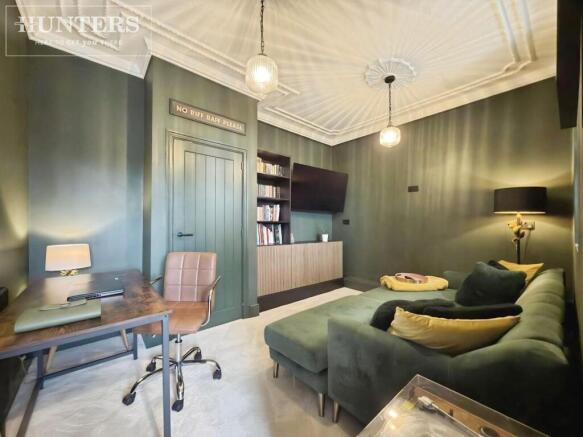 4 bed House for sale Image 10