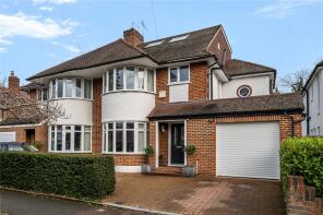 27, Thistledene, Thames Ditton KT7 0YH