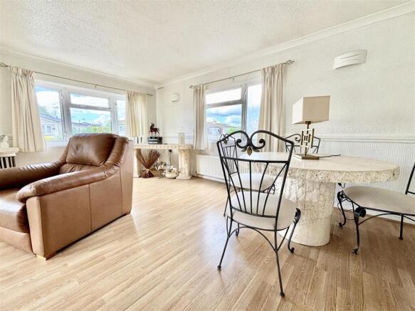 2 bed Park Home for sale Image 6