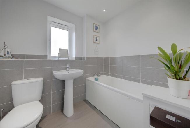 BATHROOM \ WC
