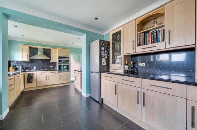 1415345-5-699311d...