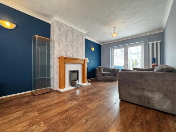 Fabian Road EweMove-7