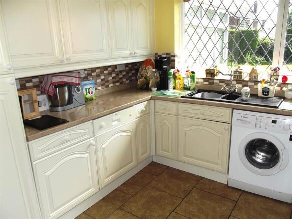 Kitchen pic 2