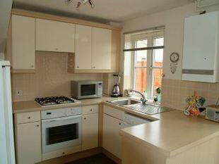 KITCHEN/DINING ROOM