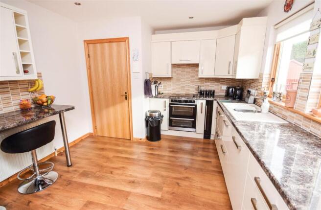 Kitchen215100560281510106600.jpg
