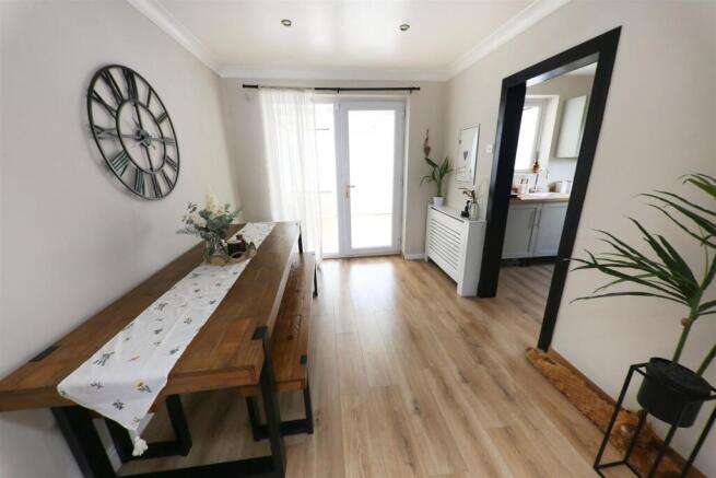 3 bed Semi-Detached for sale Image 7