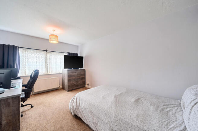 Glamorgan Close, Mitcham, CR4 photo 4