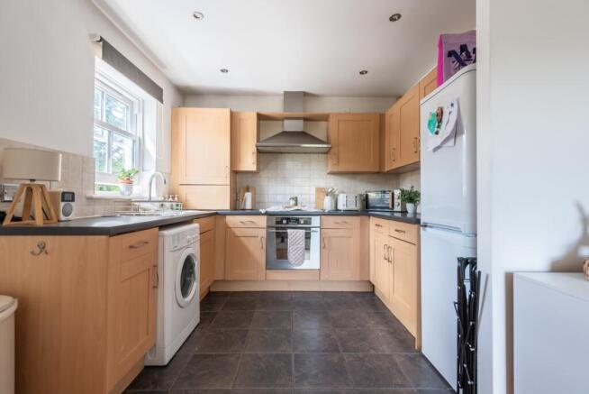 2 bed Flat for sale Image 7