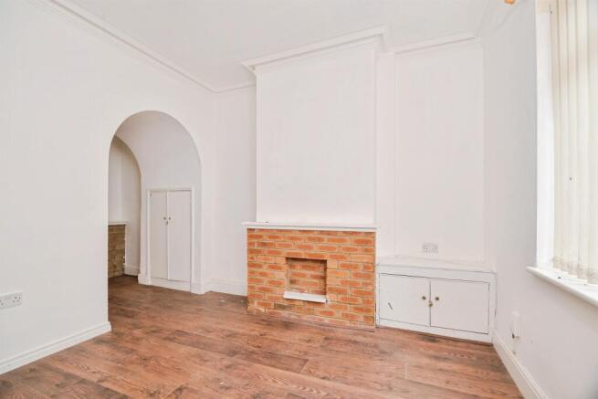 2 bed Terraced for sale Image 8