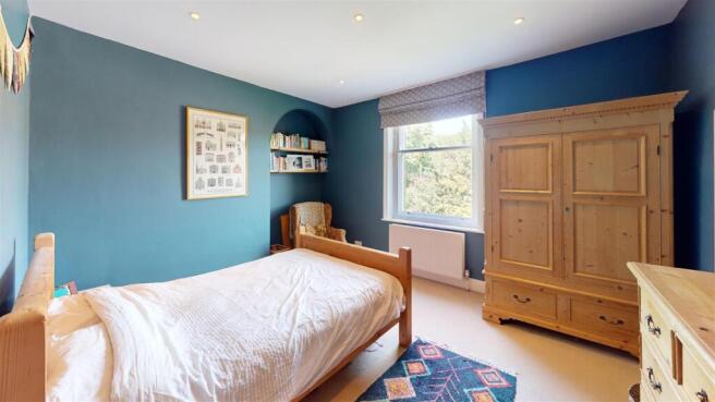 4 bed Terraced for sale Image 11