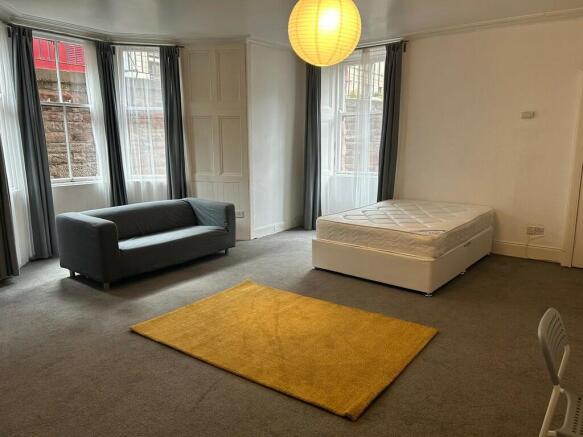 1e49e243-8ce6-4fb...