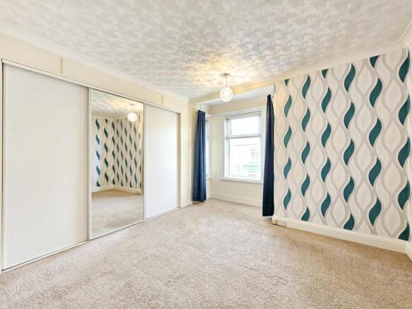 2 bed Terraced for sale Image 8