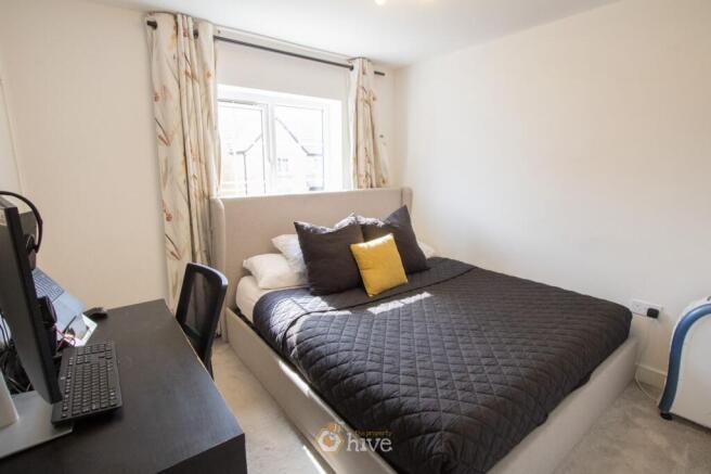 3 bed Semi-Detached for sale Image 8