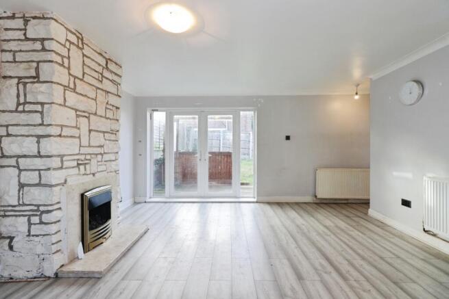3 bed Semi-Detached for sale Image 8
