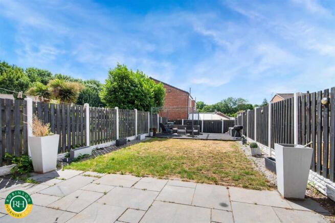 4 bed Town House for sale Image 10