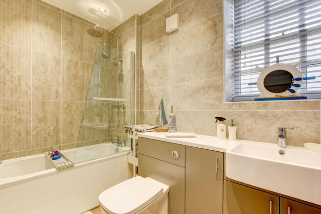 2 bed Apartment for sale Image 8