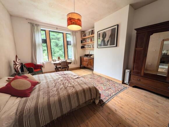 5 bed Semi-Detached to rent Image 10