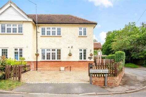 Woodcut Road, Wrecclesham, Farnham, Surrey, GU10