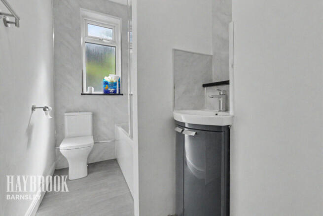 3 bed Terraced for sale Image 11