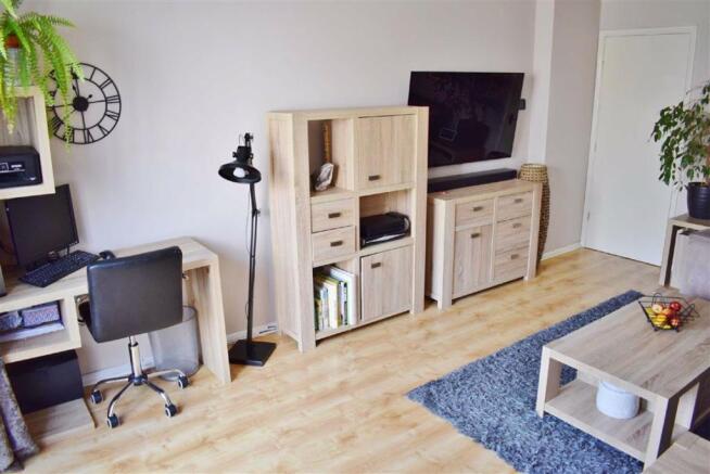 Lounge Reverse