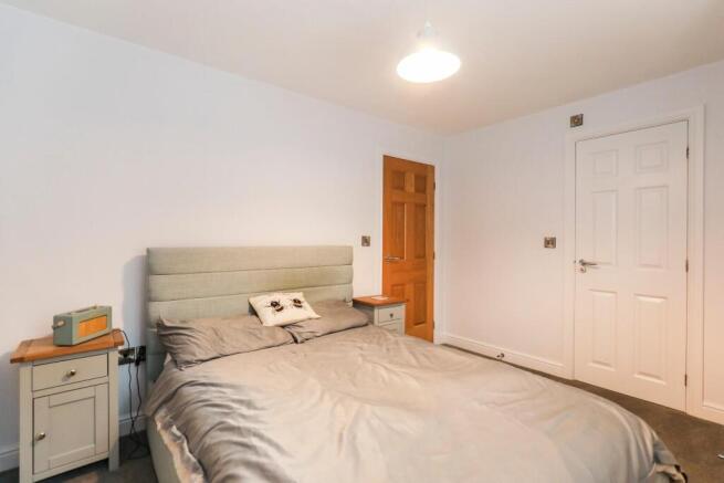 2 bed Apartment for sale Image 6