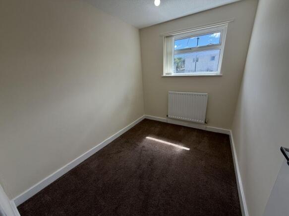 3 bed Terraced to rent Image 6