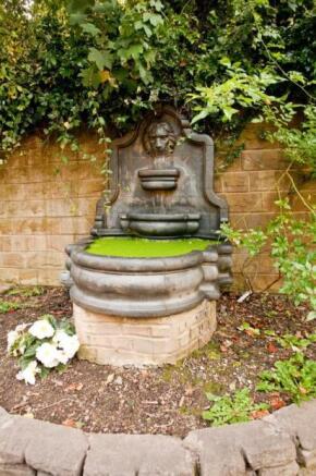 Garden Feature