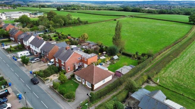 Manor Road, Brimington, Chesterfield photo 4