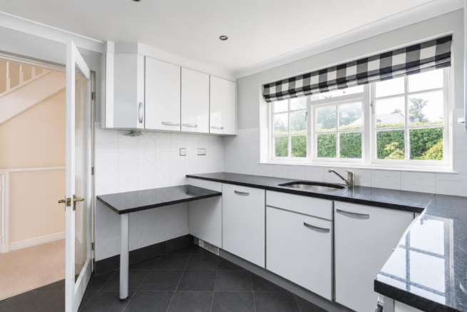 3 bed Detached for sale Image 8