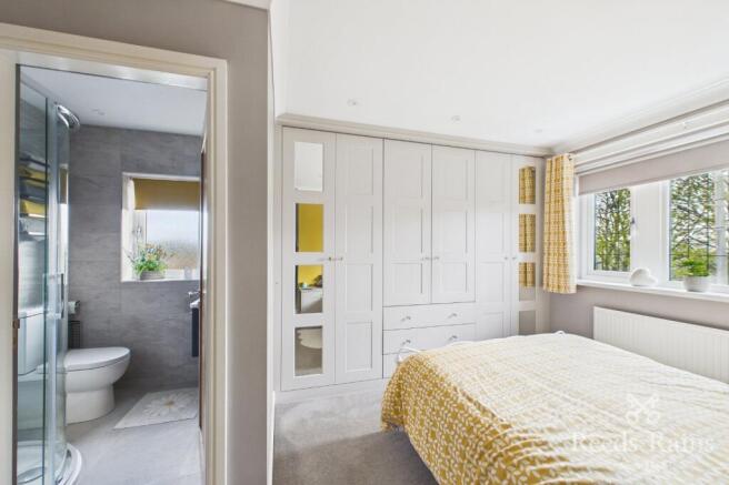 3 bed Detached for sale Image 6