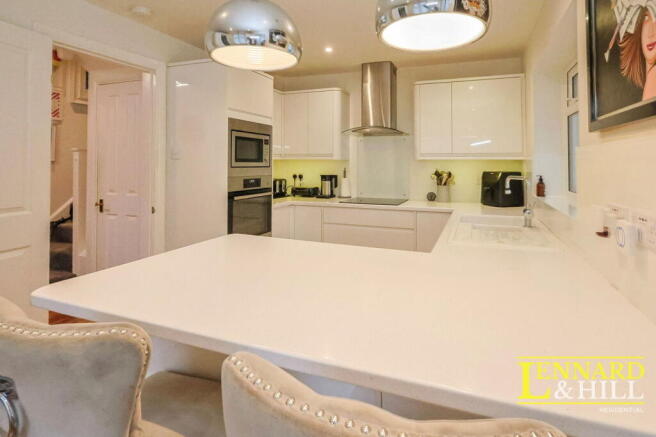 Gunning Road, Little Thurrock, Grays, RM17 6UQ photo 4