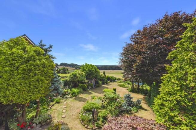 3 bed Detached for sale Image 4