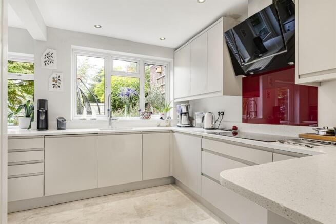 Kitchen/Breakfast Ro