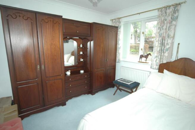 BEDROOM 2