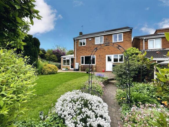 Hilary Close, Belper photo 4