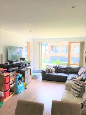 Living Room Pic 2: