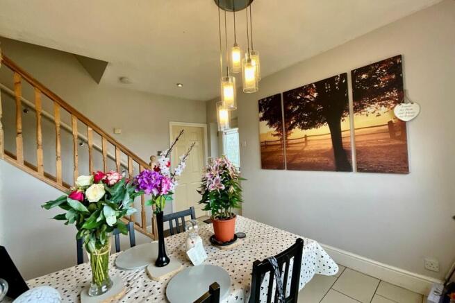 3 bed Semi-Detached for sale Image 8