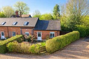 1, Dunkirks Mews, Queens Road, Hertford SG13 8BA