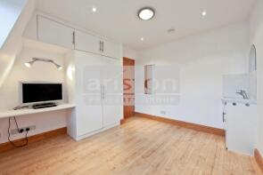 532, Hornsey Road, London N19 3QN