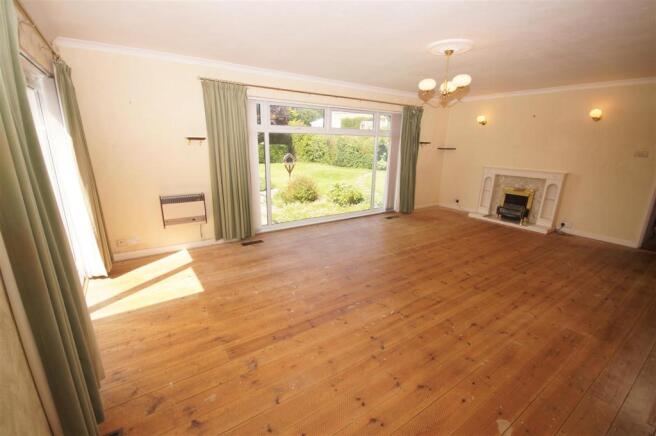 Living Room 2.JPG