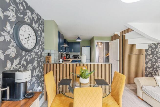 4 bed Terraced for sale Image 7