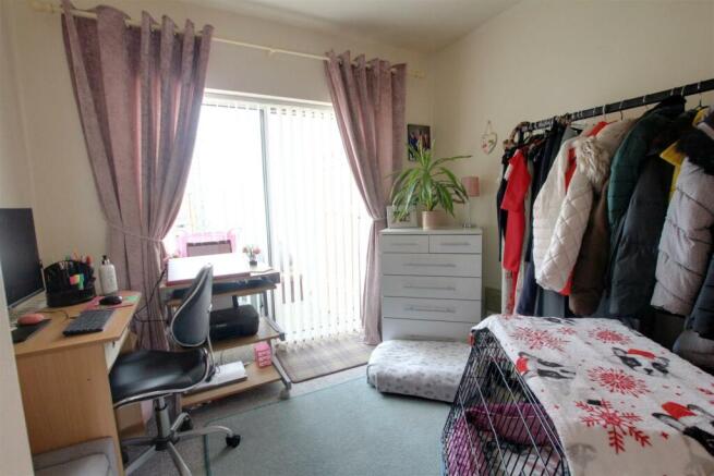 Bedroom 3 / Dining Room
