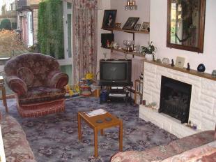 Lounge/dining room