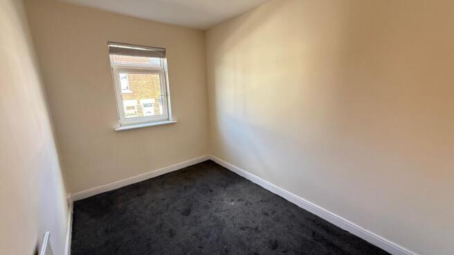 3 bed Terraced to rent Image 7
