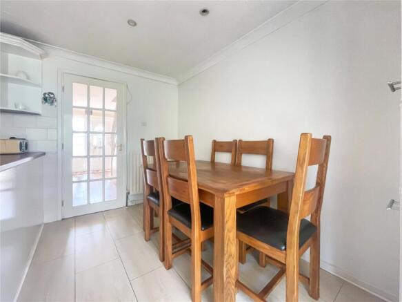 Broadview Avenue, Rainham, Kent, ME8 photo 4