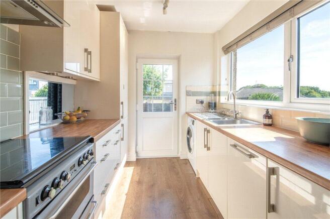 3 bed Semi-Detached for sale Image 4