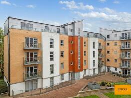 7, Freshmans House, Queen Mary Avenue, South Woodford, London E18 2FD