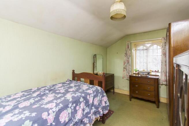 bed1.jpg