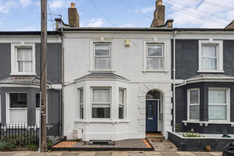 Leighton Road, Cheltenham, GL52