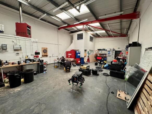 22 Hawthorn Centre 16.jpg